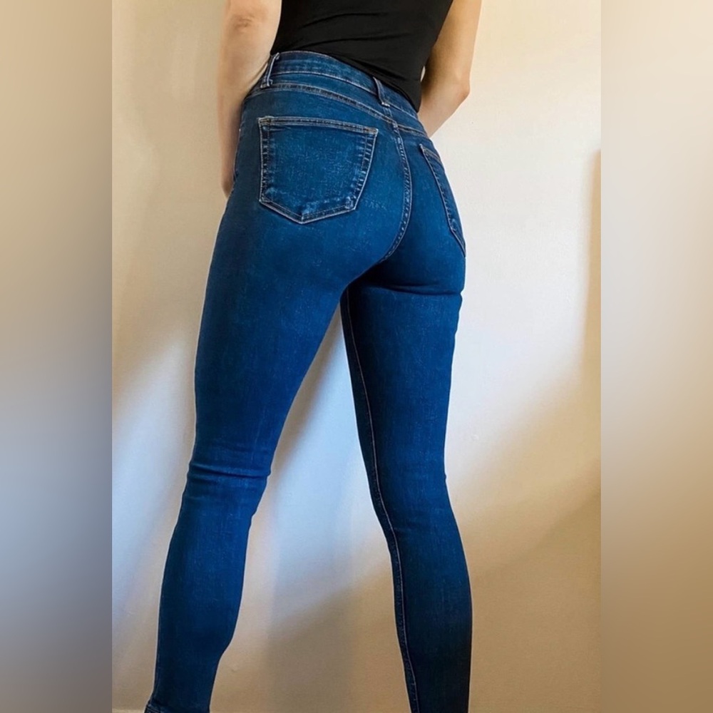 Topshop Moto Jamie High Waist Jeans Dark Wash 
Size 26